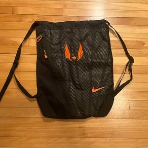 USATF adjustable bag